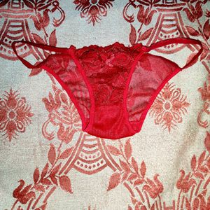 PRICE DROPS📣 A RED HOT 🔥 SEXY 👙 PANTY 🍎