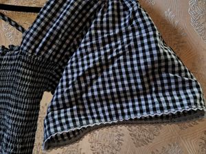 Gingham Puff Sleeve Top
