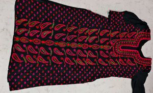 Elegant Embroidered Kurti