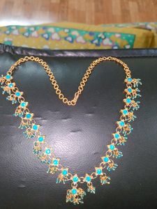 Hand Made Neck Lace Type Jewells