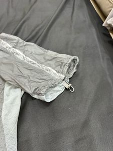 Grey thin and light Windcheater / Pullover Jacket