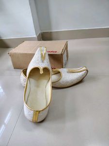 Ethnic Silver Juttis