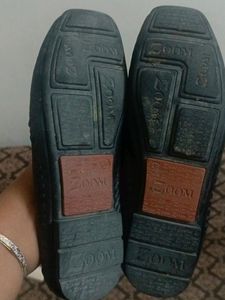 Pure Leather Zoom Flat Footwear