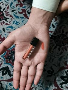 Lipstick - Peach Shade