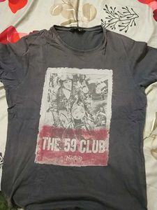 Men T Shirt Is In Gud Condition