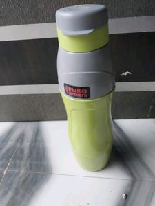 NEW CELLO WATER BOTTLE SET OF 4