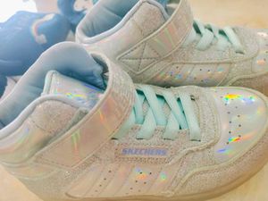 Sketchers Light Shoes For Girls