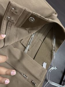 H&amp;M Elegant Beige Formal Trousers