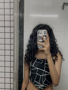 Chic Geometric Crop Top