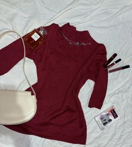 Turtle Neck Fitted Top Maroon