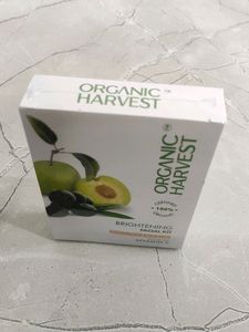 Organic Harvest Brightening Facial Kit: Kakadu Plum &amp; Acai Berry | Pack of 5 Sachets | Facial Kit for Glowing Skin