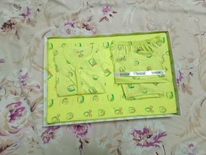 New Baby Cloth Gift Set Of 4