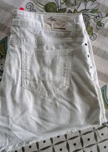 White Shorts For Waist 28-30