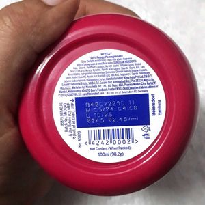 NIVEA Soft Light Moisturizer 100ml | Peppy Pomegra