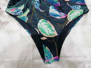 🇳🇿💫🎀Floral Bikini Bottom