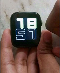 T500 Smartwatch In Good Condition || Fully Working With Few Technical Issue || Premium Quality Watches ||