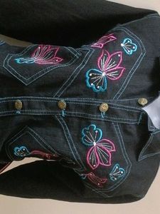 STYLISH ✨💖Embroidered Denim Jacket