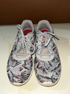 First Copy Nike Tanjun Sneakers - Size 7