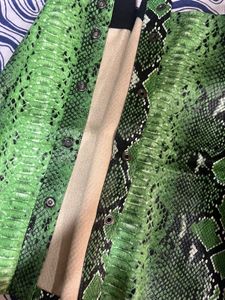 Green Snake Print Mini Skirt ♥️