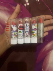 Lipstick Bundle: 5 Fashion Craze Styles