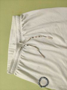 Pinteresty White Pants 🌞