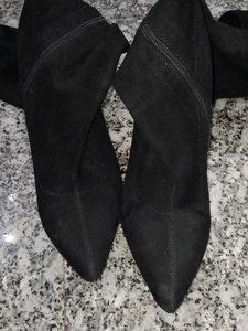 Black Over-the-Knee Stiletto Boots