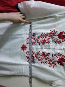 Embroidered Kurti Set