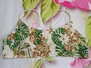 (1200)Floral Smocked Crop Top