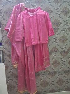Pink lehenga kurti chunri🩷