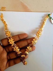 Gold-toned Floral Necklace