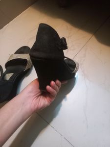 Golden-Black Wedge Heels!