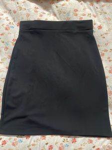 Chic Black Mini Skirt