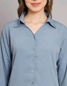 Women&#39;s Formal Fit Shirt