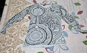 Patterned Long Sleeve Tshirt