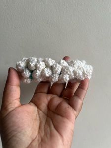 Crochet Jasmine Clip