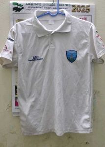 5 In 1 Sports T-shirt (Size S And M)