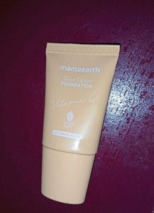 Mamaearth Glow Serum Foundation With Vitamin C