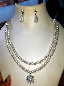 Buy1 Get1 Pearl Necklace &amp; Earring Set