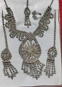Sparkling Jewelry Set 2