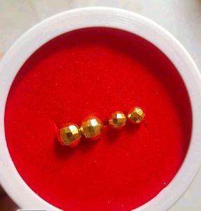 Dimond Cut  Stud Earrings 2 Pair
