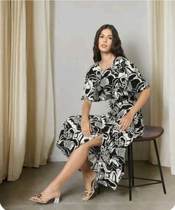 Aline Black And White Dress