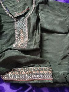 Elegant Green Embroidered Salwar Kameez