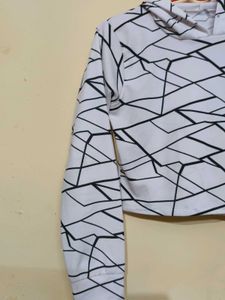 Geometric Print Crop Hoodie
