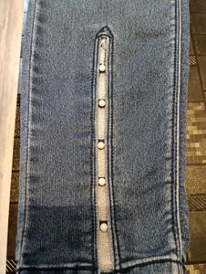 Stylish Ankle Slit Jeans