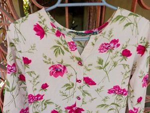 Avaasa MIX&#39;N MATCH Kurta With Leggings