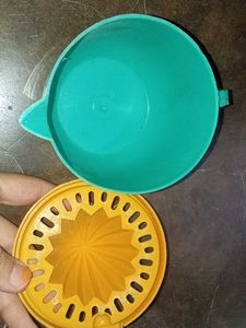 Plastic Orange Juicer Cup