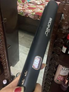 New Hardly Used Hair Straightner