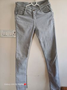 Grey Jeans👖 (28 Size)