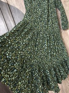 Green Wrinkle Free Gown