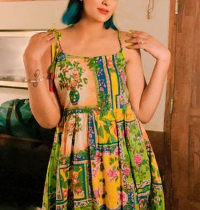 Sangria Green Ethnic Motifs Tie Up Neck Dress